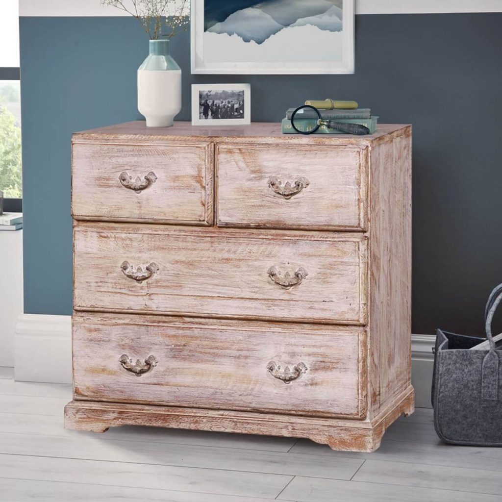 Shela Minimalist Distressed Reclaimed Wood Furniture 4 Drawer Dresser